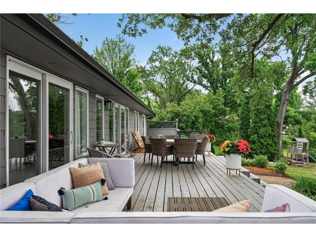 7805 Gloria Circle Mounds View MN 55112 - Spring 7075652 image63