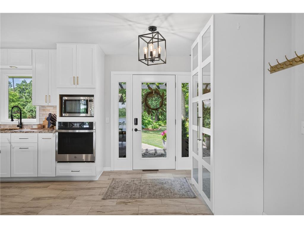 7805 Gloria Circle Mounds View MN 55112 - Spring 7075652 image7