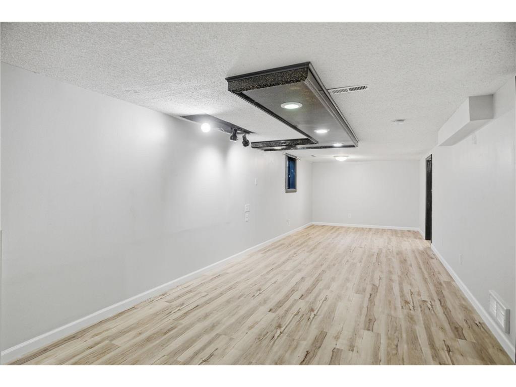 7809 Georgia Avenue N Brooklyn Park MN 55445 6820095 image18