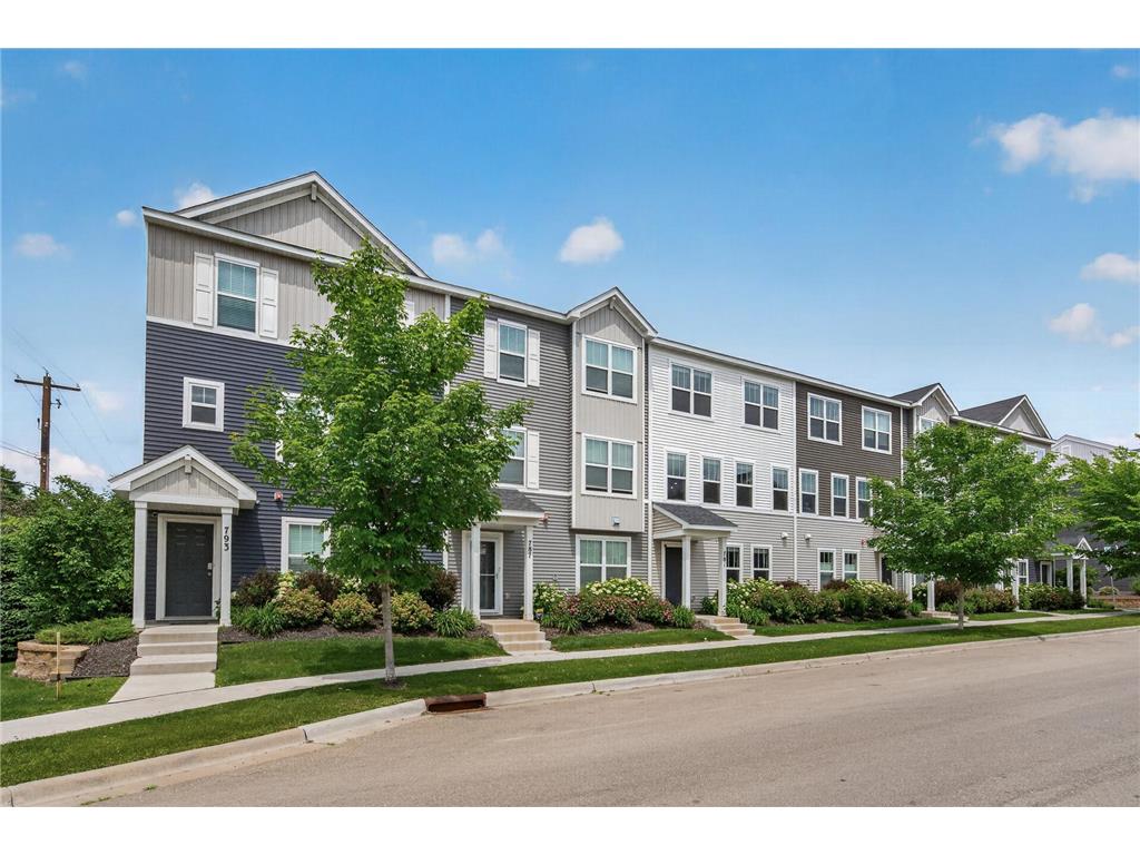 781 Midtown Lane New Brighton MN 55112 7099353 image1