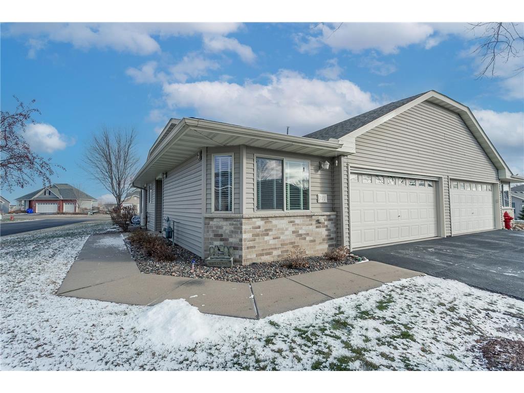 781 Plum Tree Lane, Somerset, WI, 54025 MLS 6463740 Edina Realty