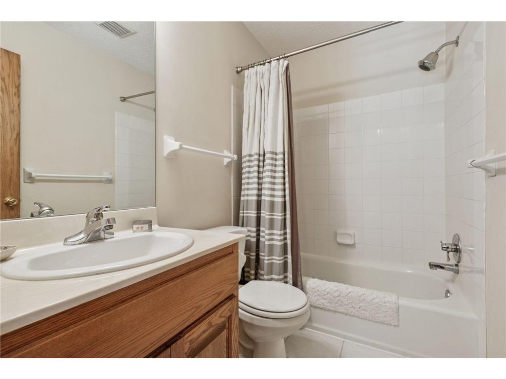 7810 W 95th Street Bloomington MN 55438 6815289 image26