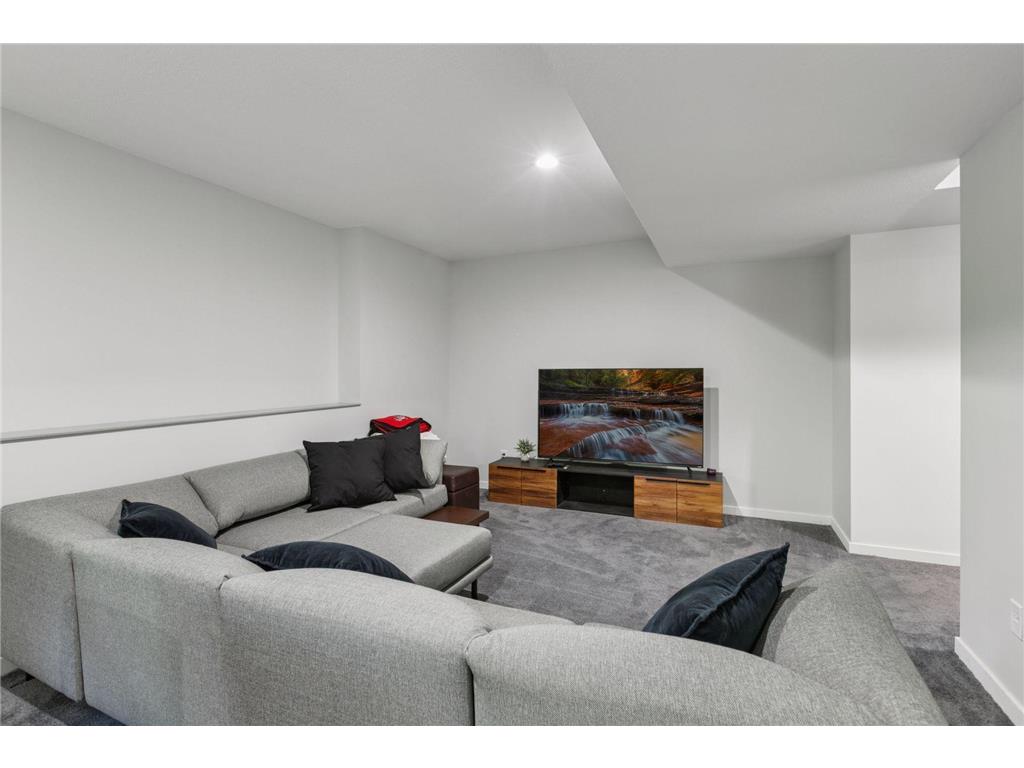 7810 W 95th Street Bloomington MN 55438 6815289 image33
