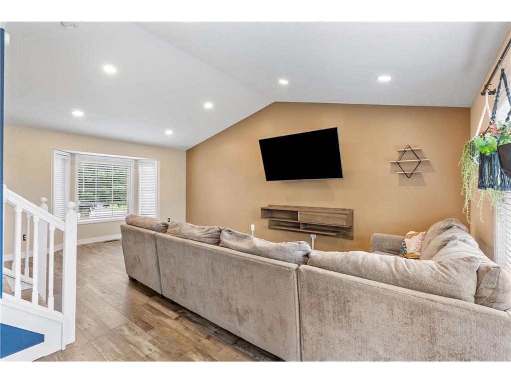 7811 Palmgren Avenue NE Otsego MN 55330 7098195 image4