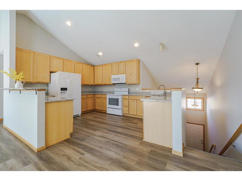 7813 Elm Grove Avenue New Hope MN 55428 7026090 image1