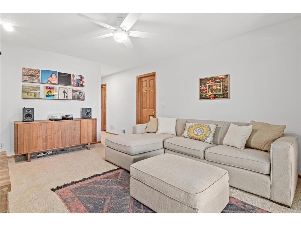 7816 W 103rd Street Bloomington MN 55438 7084876 image20