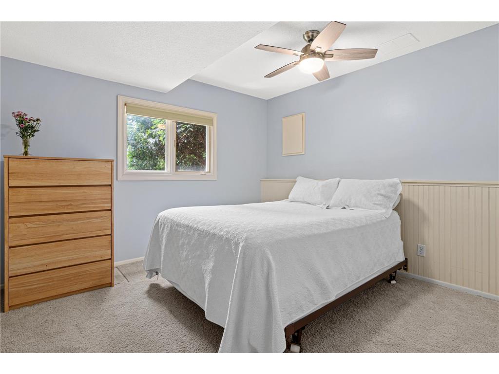 7816 W 103rd Street Bloomington MN 55438 7084876 image22