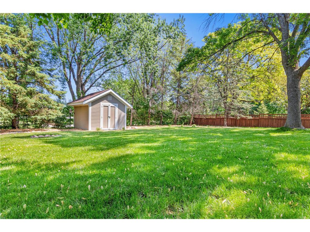 7816 W 103rd Street Bloomington MN 55438 7084876 image27