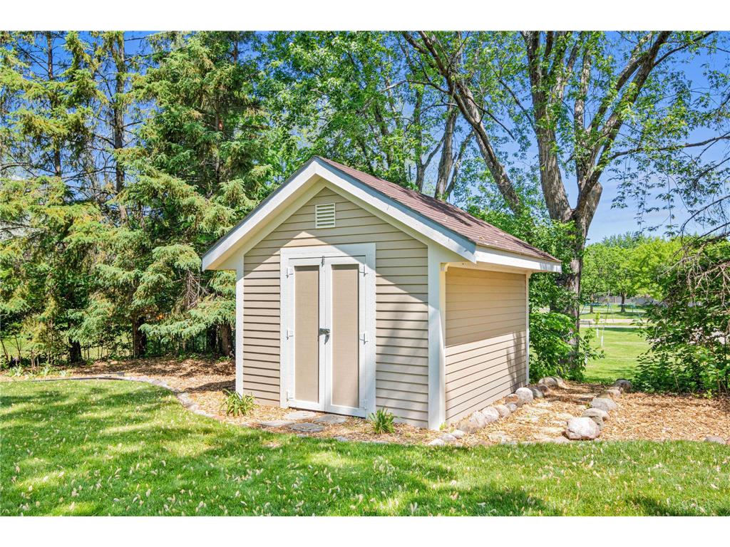 7816 W 103rd Street Bloomington MN 55438 7084876 image29