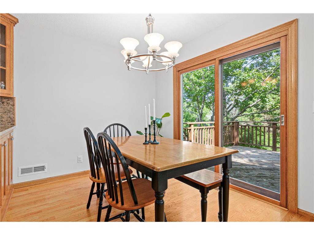 7816 W 103rd Street Bloomington MN 55438 7084876 image8