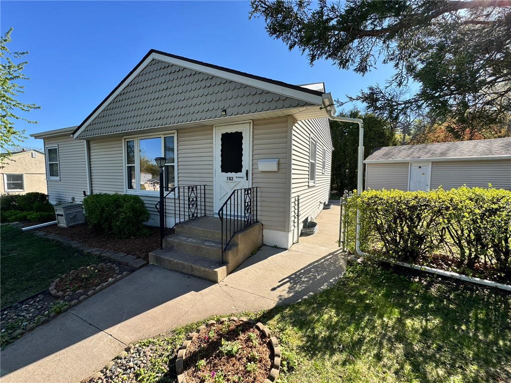 782 Howard Street N Saint Paul MN 55119 7069829 image1