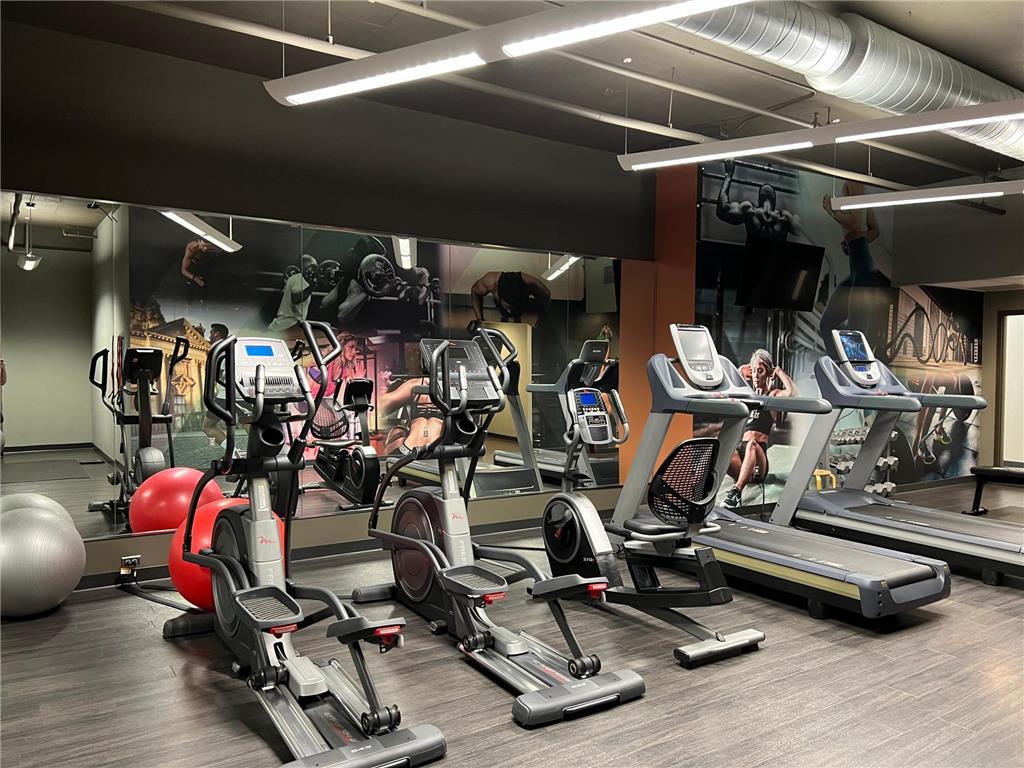 7825 Washington Avenue S Bloomington MN 55439 6715360 image11