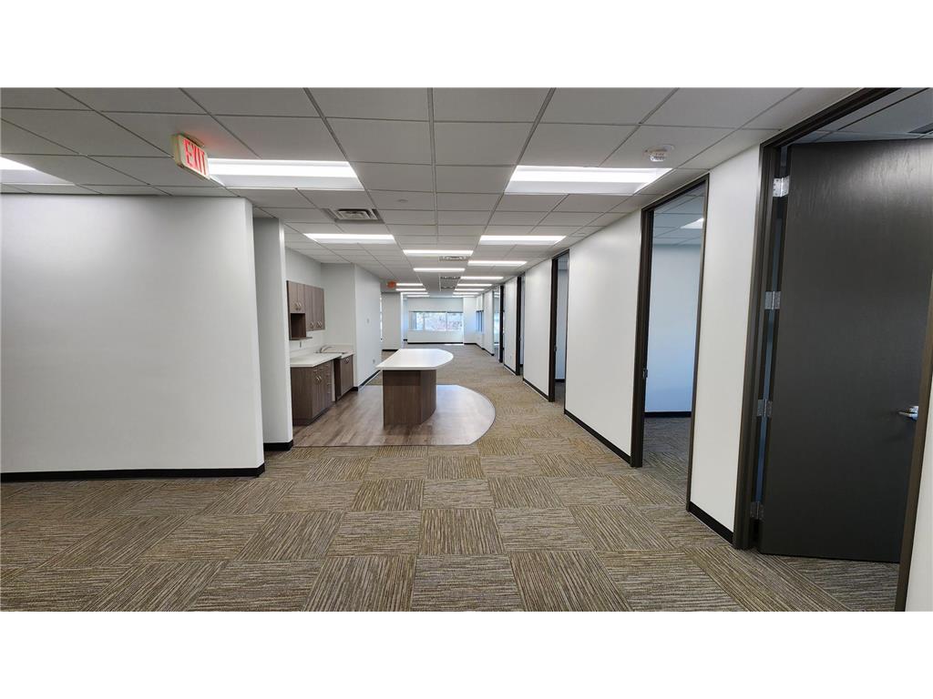 7825 Washington Avenue S Bloomington MN 55439 6715360 image18