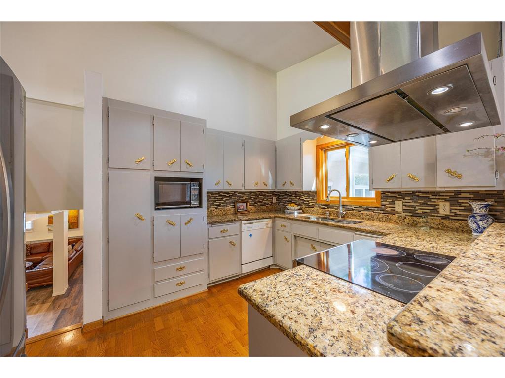7829 Alden Way NE Fridley MN 55432 7051145 image7
