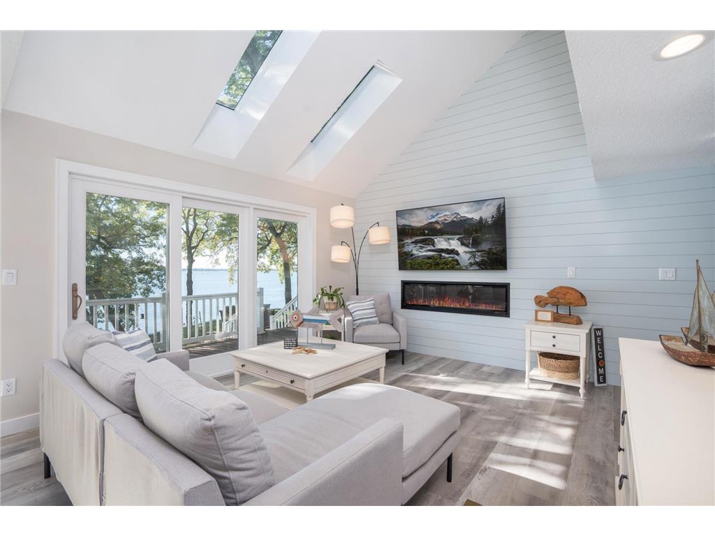 7829 N Shore Drive Spicer MN 56288 - Green 6265525 image1