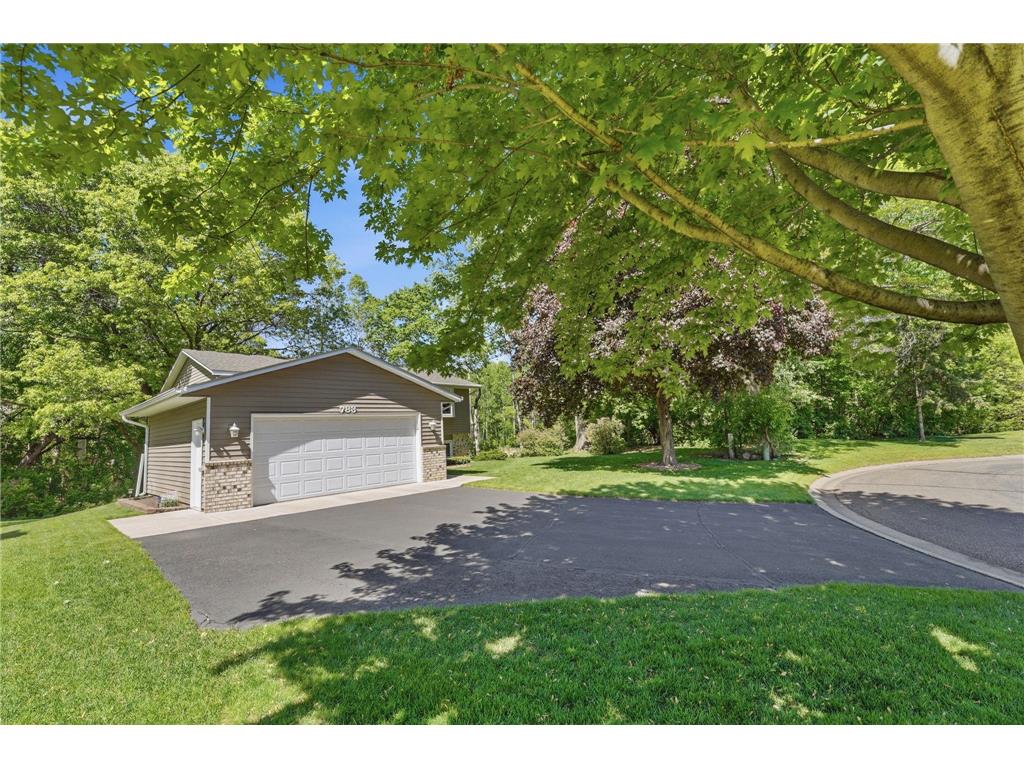 783 Bur Oak Court Vadnais Heights MN 55127 6745973 image38