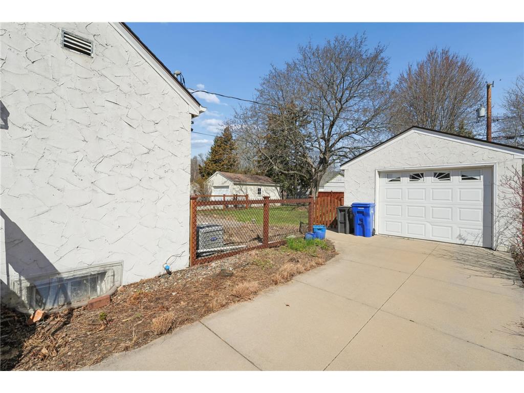 783 California Avenue W Saint Paul MN 55117 7076817 image30
