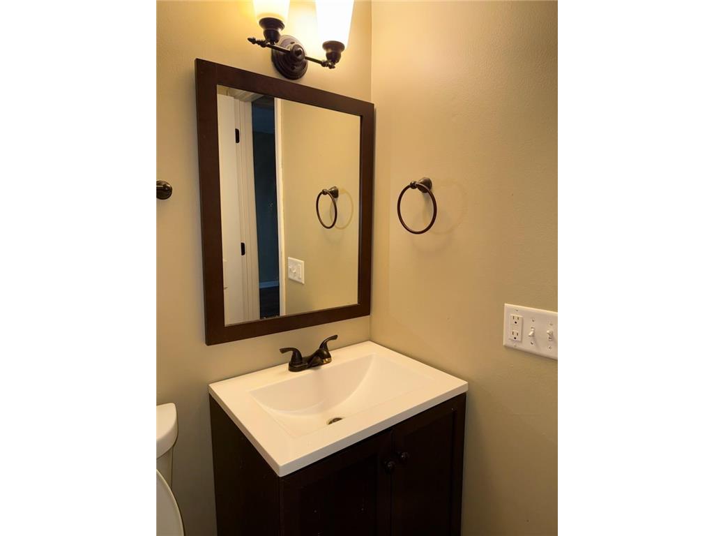 7831 89th Avenue N Brooklyn Park MN 55445 7083160 image14