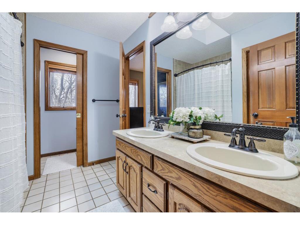 7832 18th Street N Oakdale MN 55128 7043813 image20
