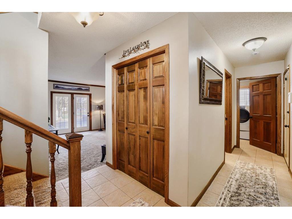 7832 18th Street N Oakdale MN 55128 7043813 image7