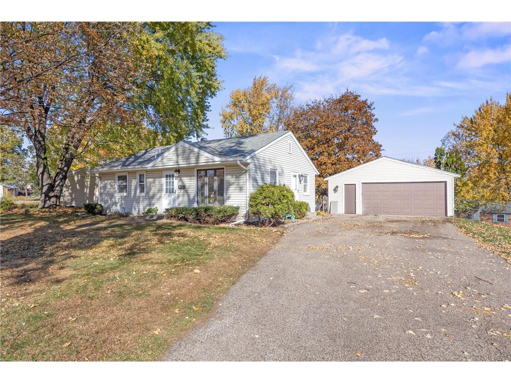 7832 58th Place N Crystal MN 55428 6809812 image1
