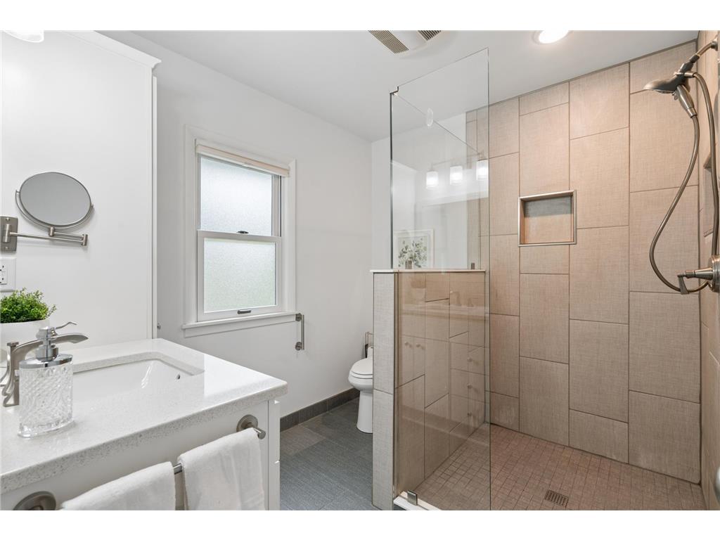 784 Hilltop Court Mendota Heights MN 55118 7059192 image18