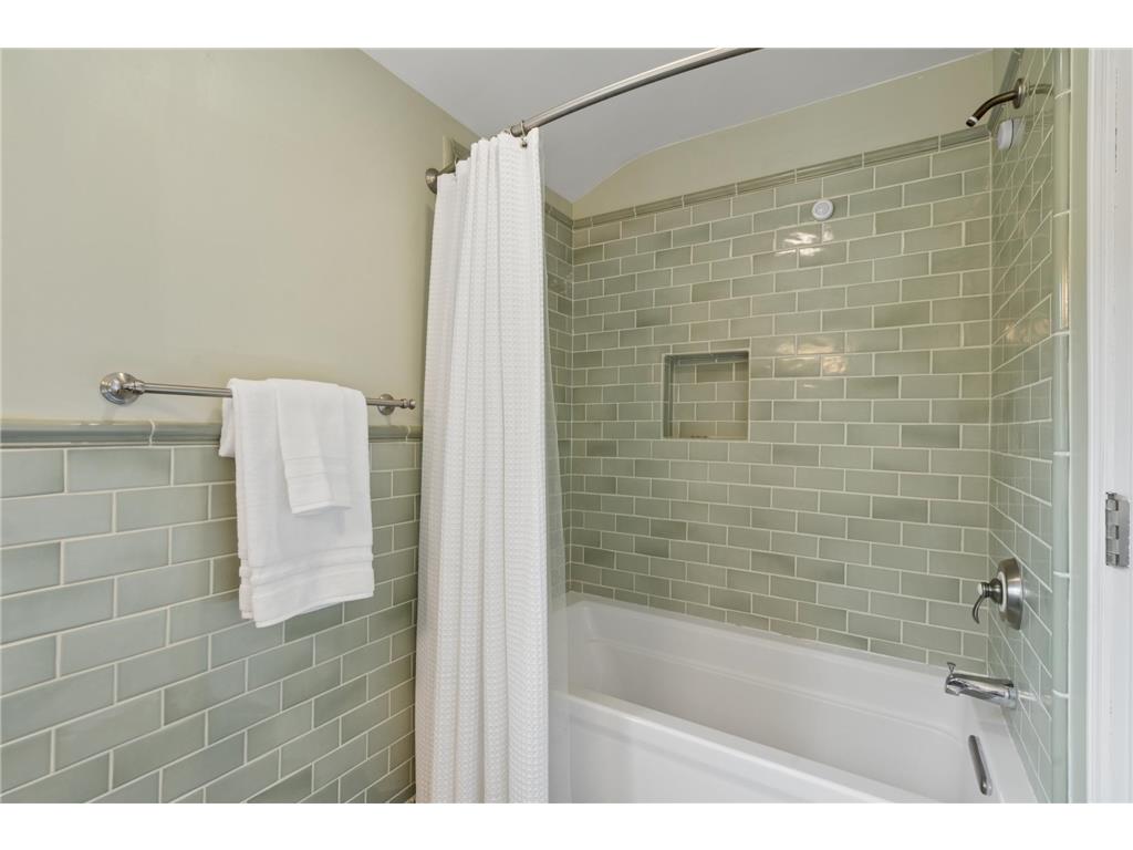 784 Hilltop Court Mendota Heights MN 55118 7059192 image30