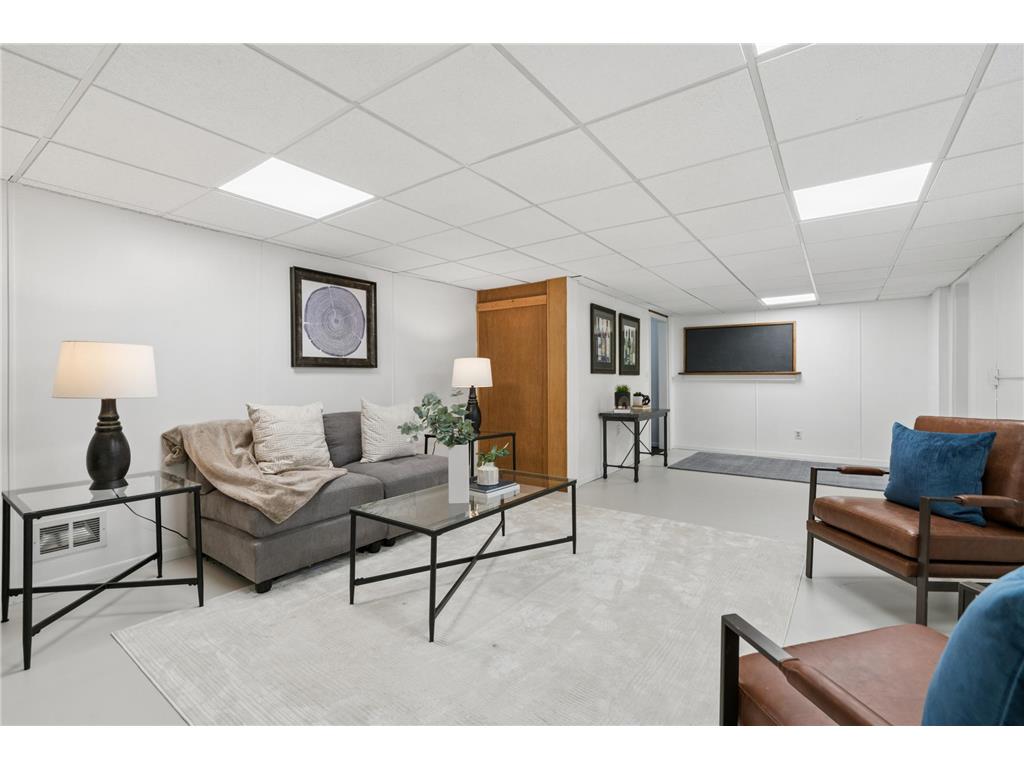 784 Hilltop Court Mendota Heights MN 55118 7059192 image33