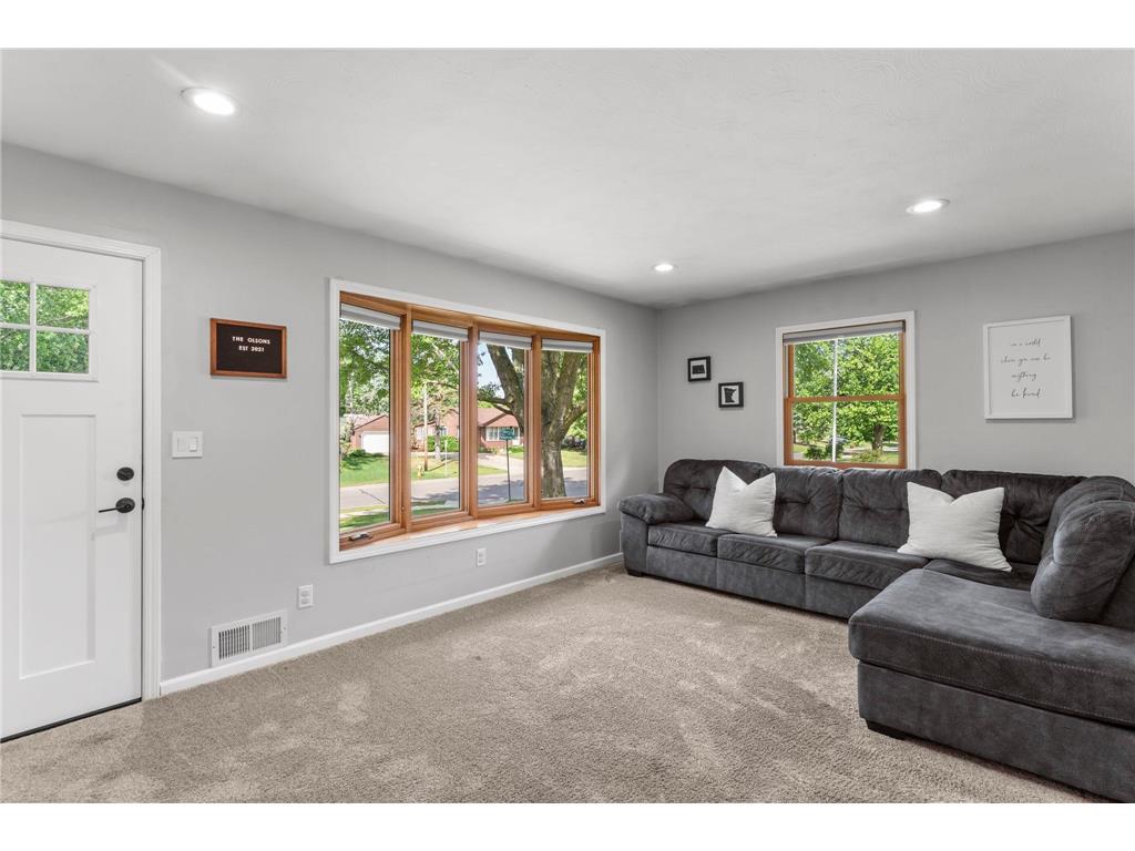 784 Mary Street N Maplewood MN 55119 7094301 image6