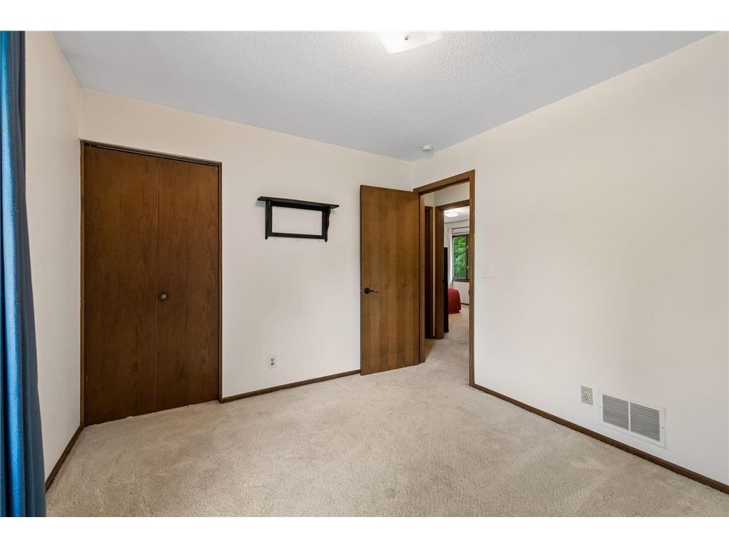 7840 W 100th Street Bloomington MN 55438 7088737 image33
