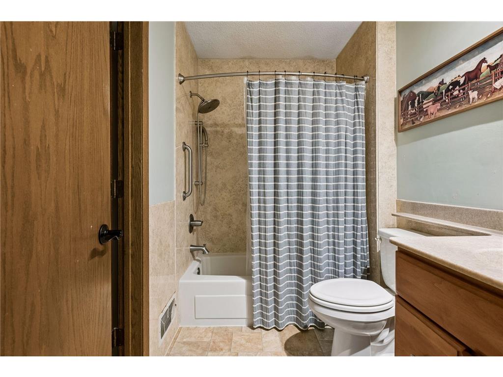 7840 W 100th Street Bloomington MN 55438 7088737 image35