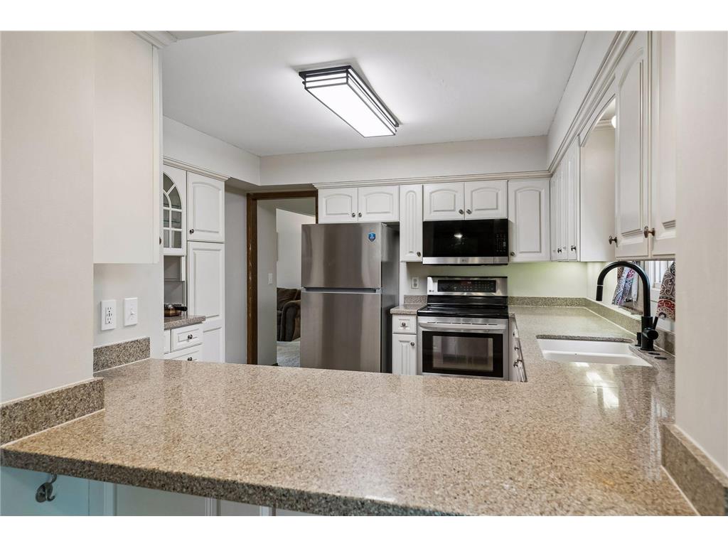 7840 W 100th Street Bloomington MN 55438 7106591 image5