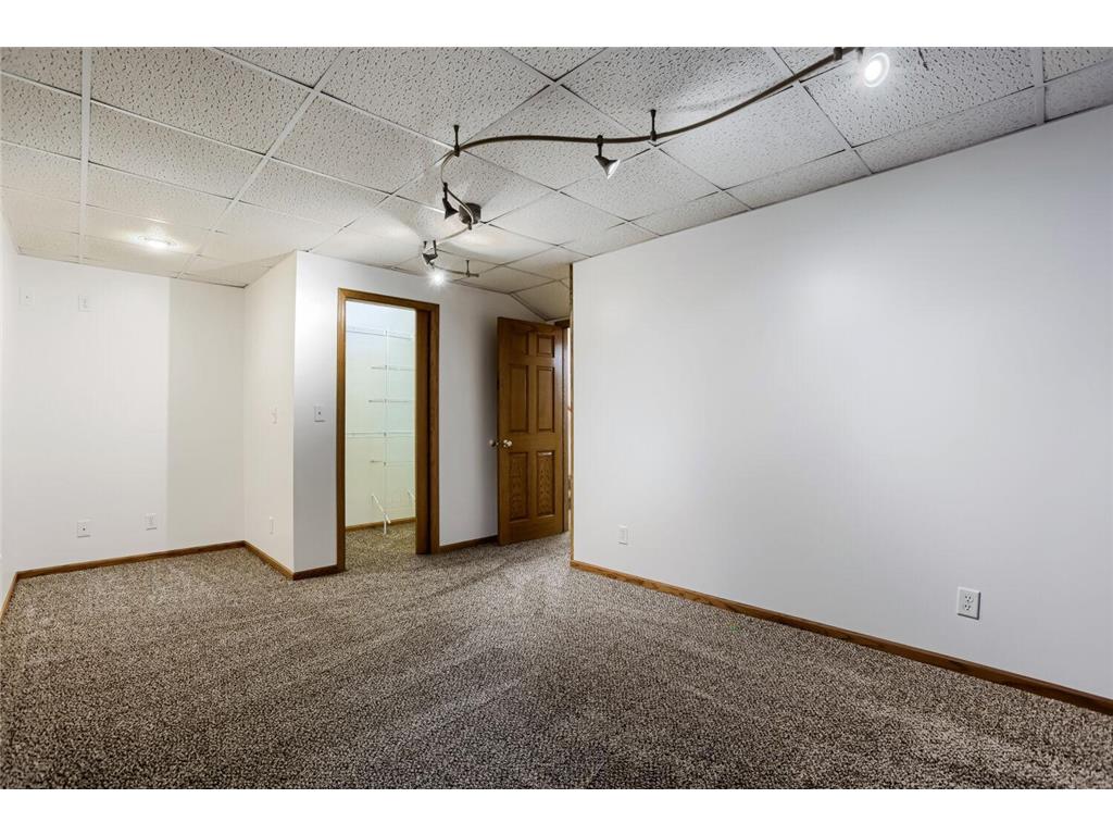 7842 20th Street N Oakdale MN 55128 7095344 image20