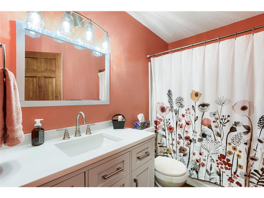 7842 20th Street N Oakdale MN 55128 7095344 image24