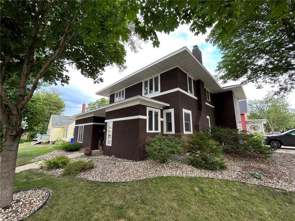 785 Chestnut Street, Dawson, MN, 56232 MLS 6349175 Edina Realty