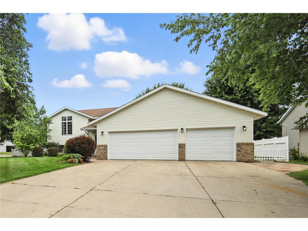 785 Lee Street NE Owatonna MN 55060 6759223 image1