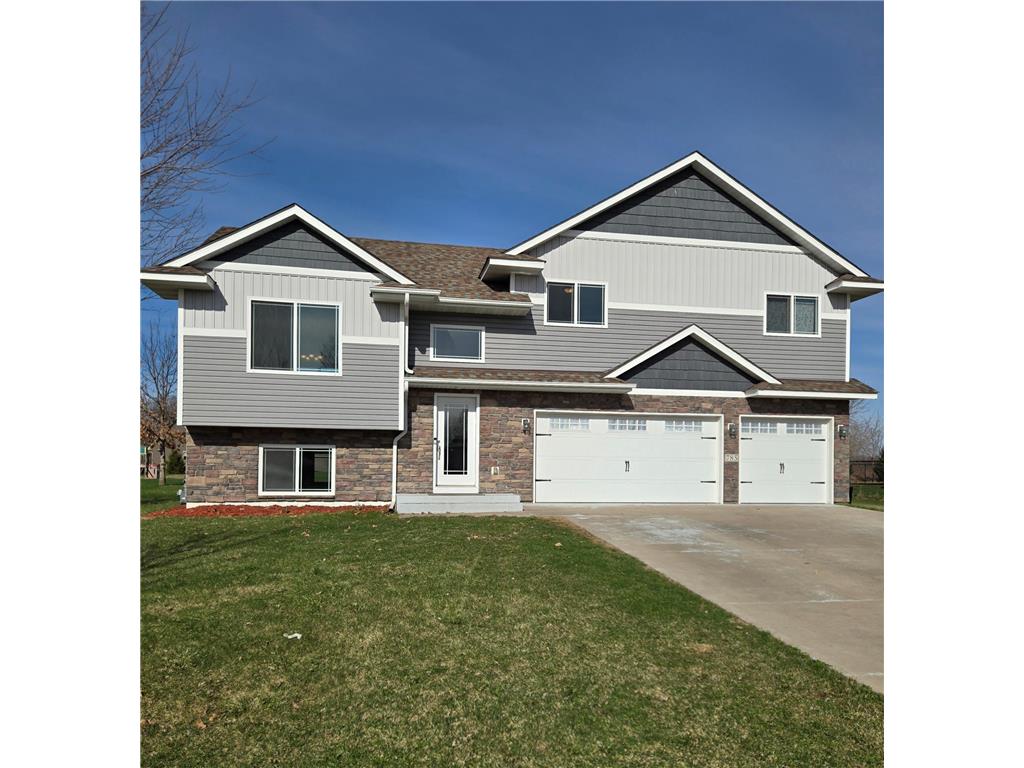 785 S Newberry Avenue Rush City MN 55069 7055606 image1