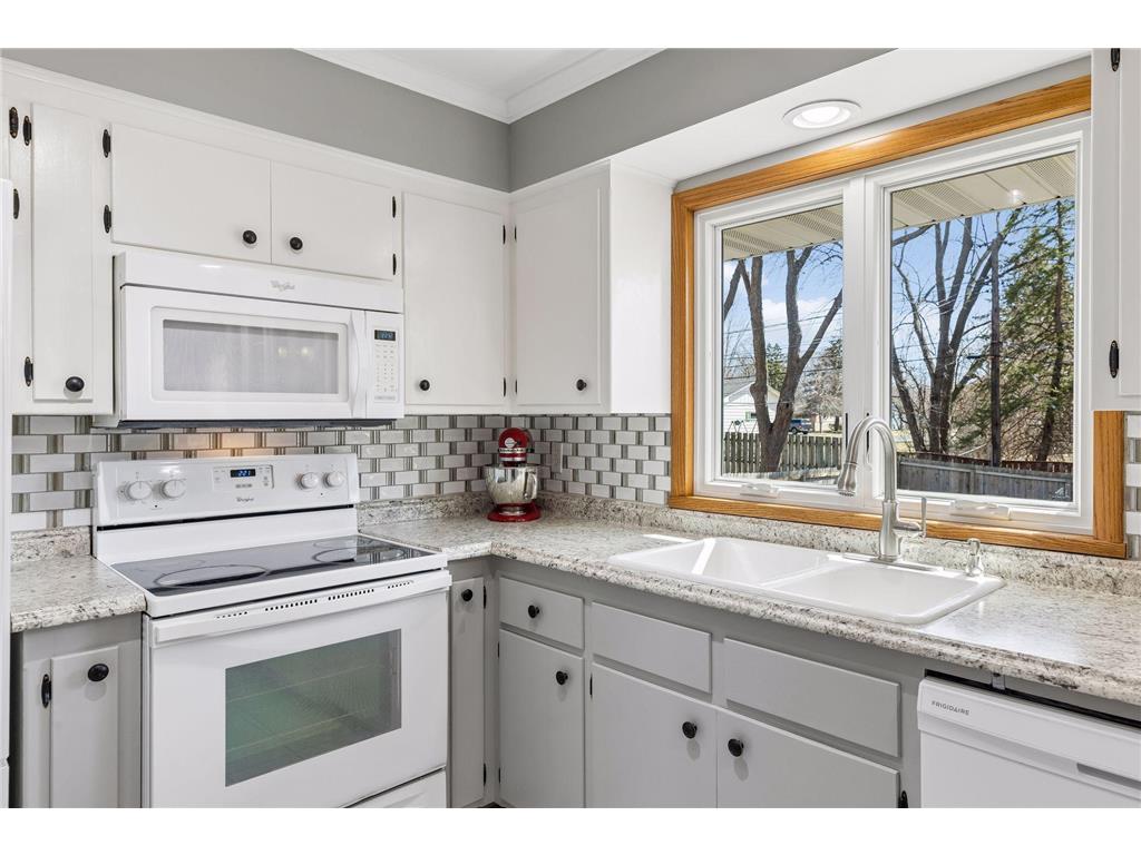 7859 48th Avenue N New Hope MN 55428 7040917 image16