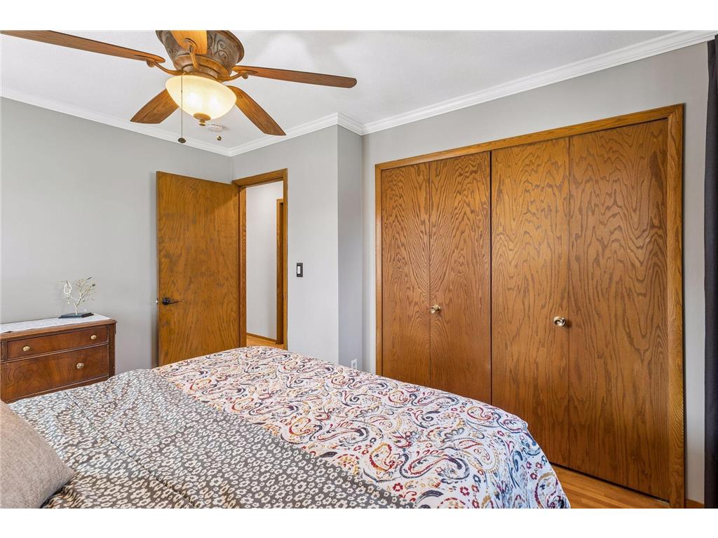 7859 48th Avenue N New Hope MN 55428 7040917 image19