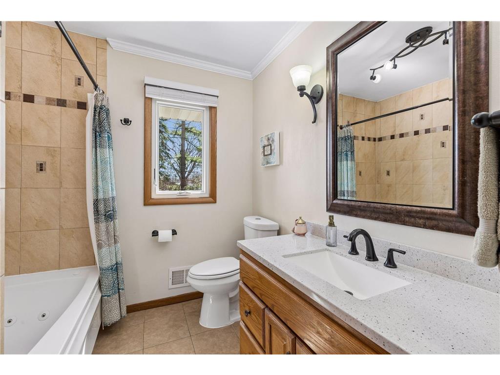 7859 48th Avenue N New Hope MN 55428 7040917 image25