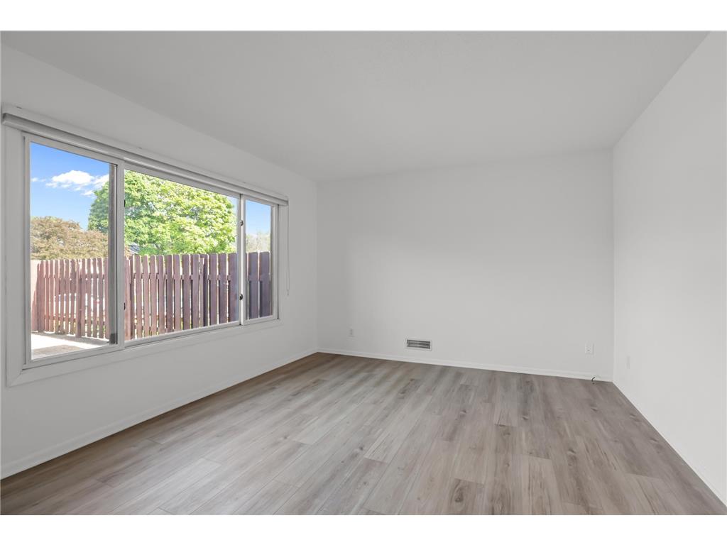 7859 Dunmore Road Woodbury MN 55125 7078320 image12