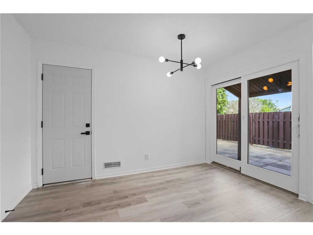 7859 Dunmore Road Woodbury MN 55125 7078320 image20