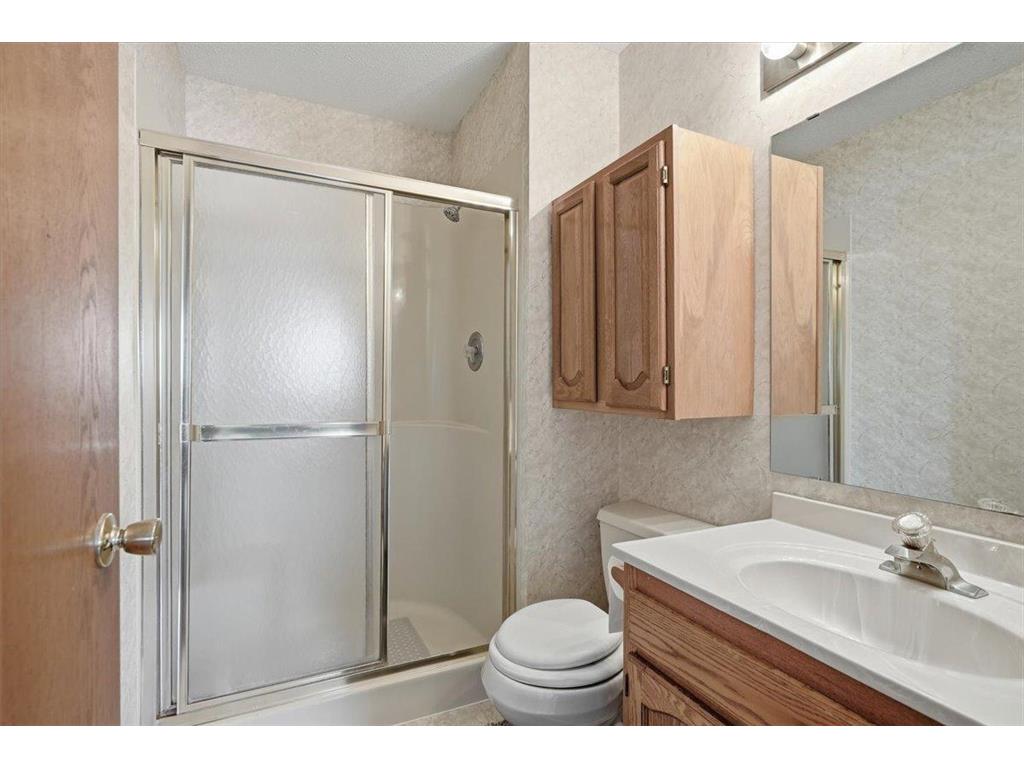 7860 Upper 17th Street N Oakdale MN 55128 7079284 image21