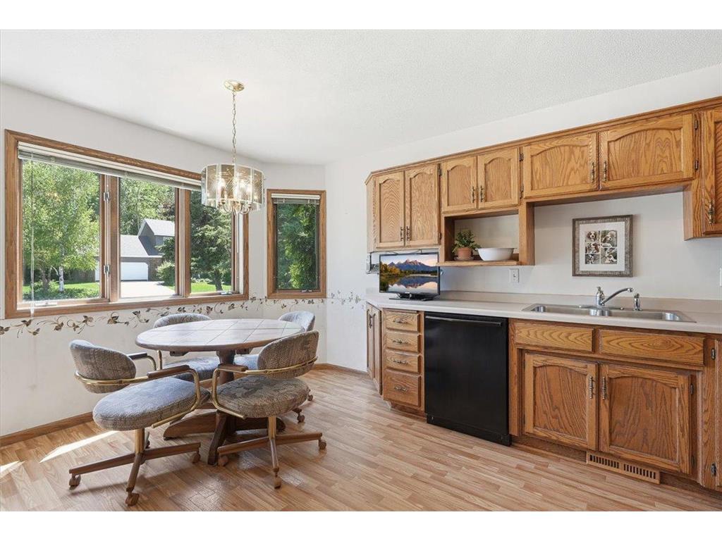 7860 Upper 17th Street N Oakdale MN 55128 7079284 image3