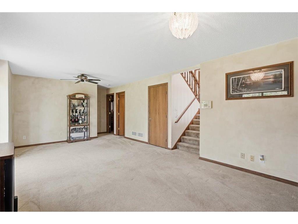 7860 Upper 17th Street N Oakdale MN 55128 7079284 image9