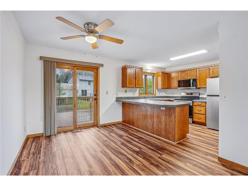 7877 18th Street N Oakdale MN 55128 7057776 image14