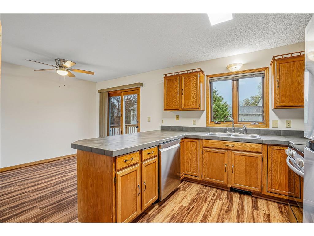 7877 18th Street N Oakdale MN 55128 7057776 image16