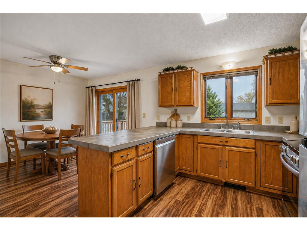 7877 18th Street N Oakdale MN 55128 7057776 image17