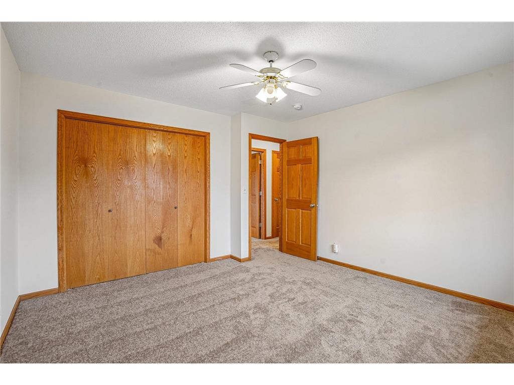 7877 18th Street N Oakdale MN 55128 7057776 image25
