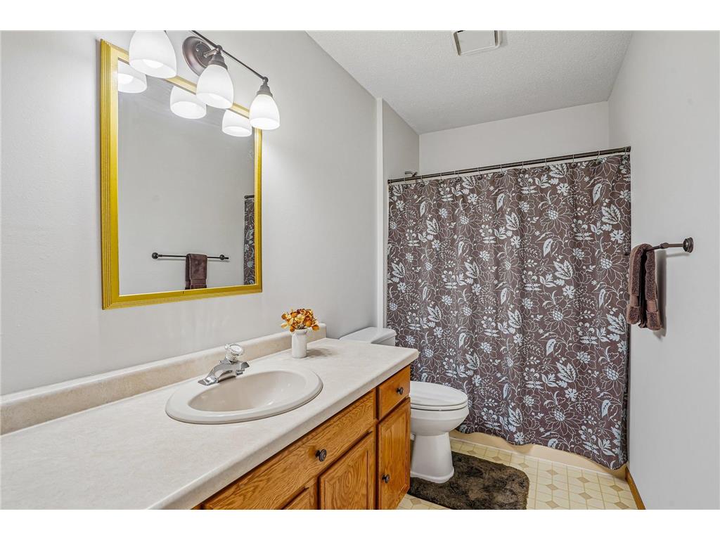 7877 18th Street N Oakdale MN 55128 7057776 image28